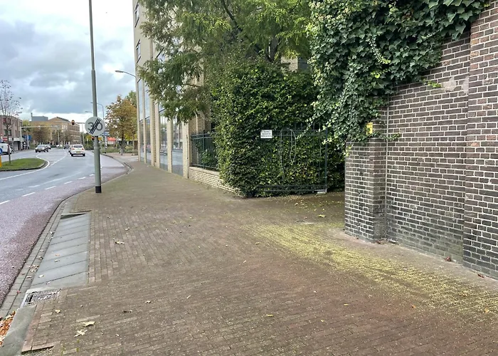 W Kitchen Acces,den Bosch- Oss, Near Train * Oss