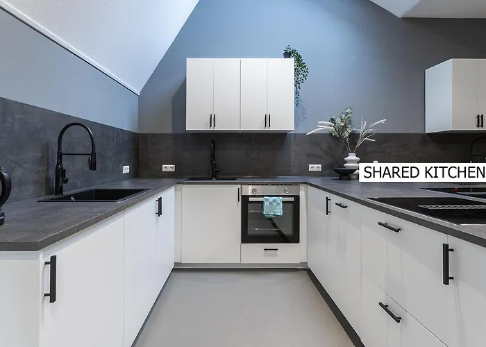 W Kitchen Acces,den Bosch- Oss, Near Train * Oss