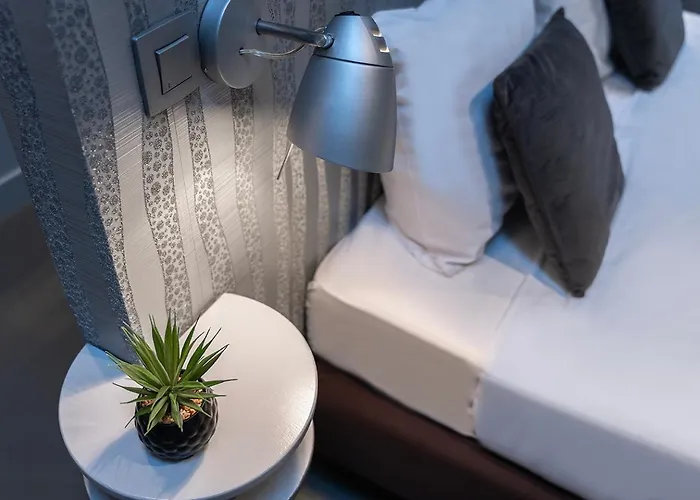 W Kitchen Acces,den Bosch- Oss, Near Train *