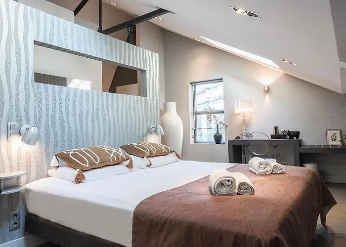 W Kitchen Acces,den Bosch- Oss, Near Train